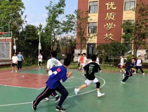 金年会金字招牌至上篮球社招新剪影